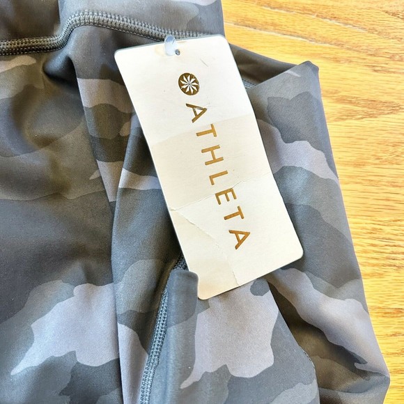 ATHLETA Ultimate‎ Camo 7/8 Tight - Heather Grey - Size 3X 2 Stash Pockets - $89 - Picture 10 of 13